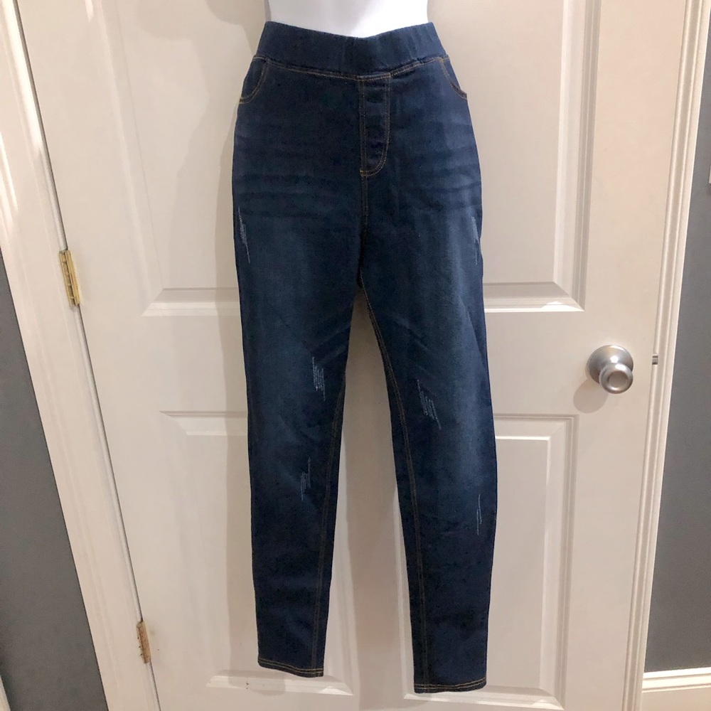 0060 - Stretch, distressed skinny jeans